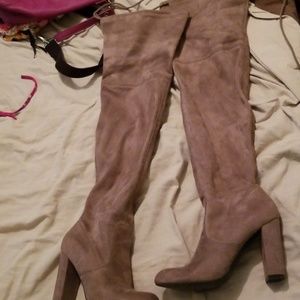 Over the knee boots (taupe)